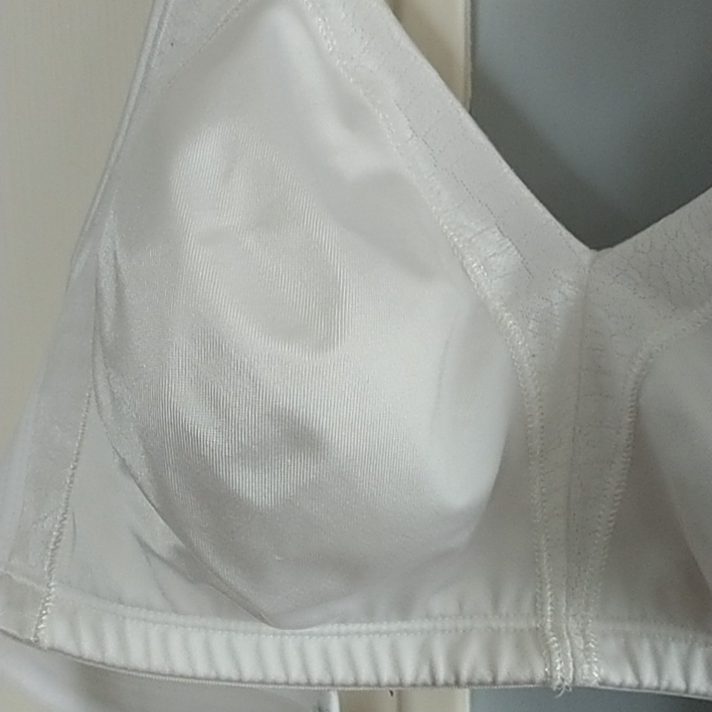 Playtex 18 Hour Bra Soft Cup sz 40B - Picture 3 of 9